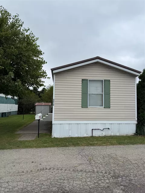 2313 Rollahome Dr, Erie, PA 16506