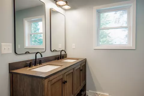 Bath - 433 E Pleasant St, Corry, PA 16407 photo 1 of 7