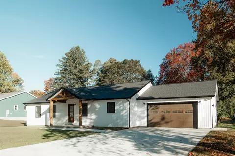 Exterior - 433 E Pleasant St, Corry, PA 16407 photo 2 of 13