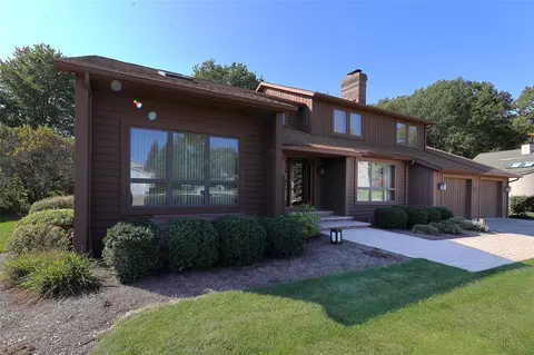 4232 Gullane Dr, Erie, PA 16506