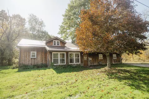 38 Pleasant St, Union City, PA 16438