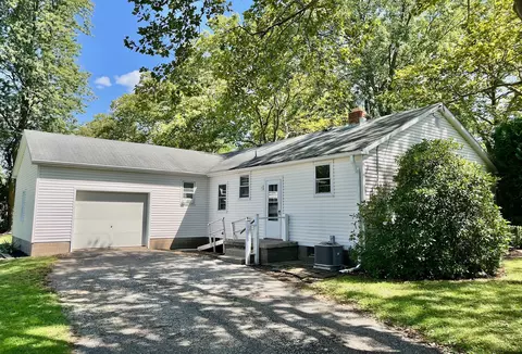 3468 W 42nd St, Erie, PA 16506