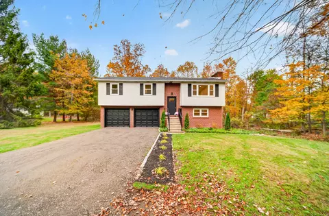 12085 Skyview Dr, Edinboro, PA 16412