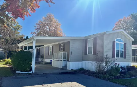4535 S Park Ln, Erie, PA 16506