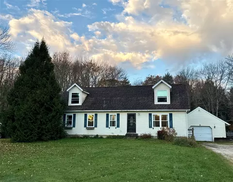 10074 Dutch Rd, Greene, PA 16441