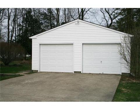 650 Wright St, Corry, PA 16407 photo 3