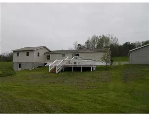 17225 Sciota Rd, Wayne, PA 16407 photo 3