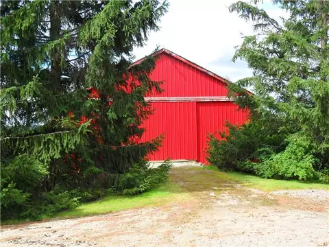 9558 Donation Rd, Summit, PA 16441 photo 3