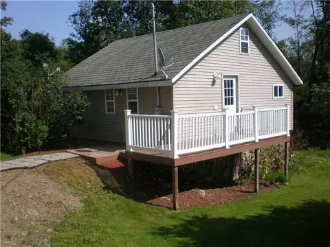 10097 Mohawk Rd, Cranesville, PA 16410 photo 3