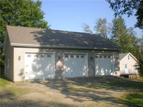 10097 Mohawk Rd, Cranesville, PA 16410 photo 2