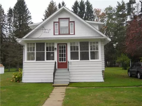 828 E Main St, Corry, PA 16407 photo 2