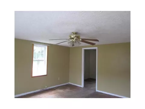 416 E Smith St, Corry, PA 16407 photo 3