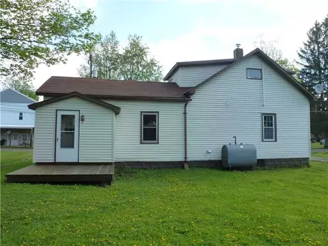 Undisclosed, Centerville, PA 16404 photo 2