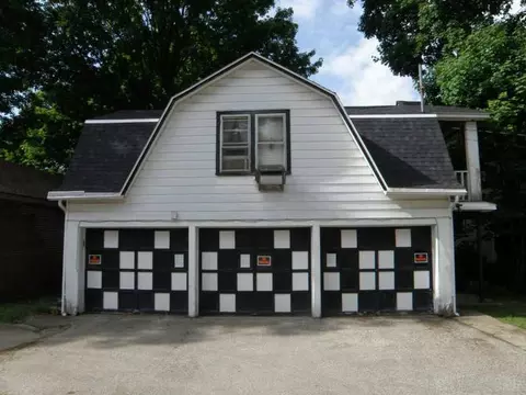 109 E Smith St, Corry, PA 16407 photo 4