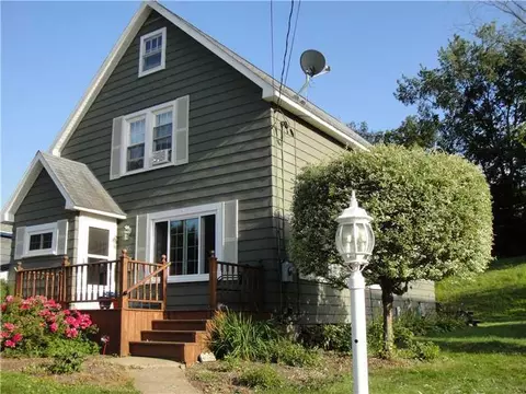 352 E Pleasant St, Corry, PA 16407 photo 1