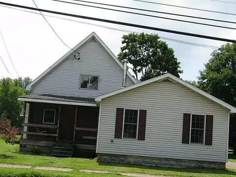 938 E Main St, Corry, PA 16407 photo 1