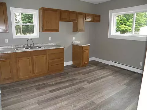 136 E Irving St, Corry, PA 16407 photo 2