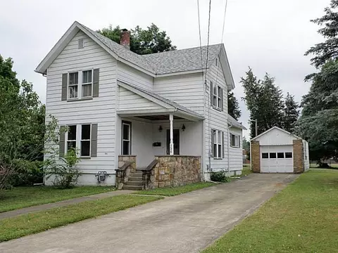136 E Irving St, Corry, PA 16407 photo 1