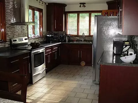 639 Wright St, Corry, PA 16407 photo 5