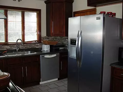 639 Wright St, Corry, PA 16407 photo 3