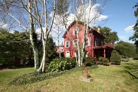 206 Howland Ave, Paramus, NJ 07652 photo 2