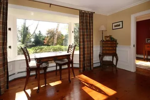 206 Howland Ave, Paramus, NJ 07652 photo 8