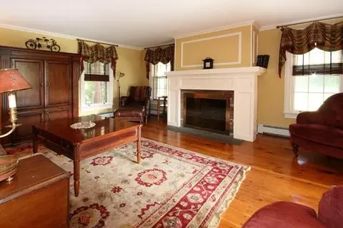 206 Howland Ave, Paramus, NJ 07652 photo 6
