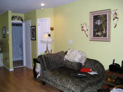 2 Dey Pl, Edison, NJ 08817 photo 3