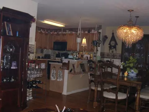41 Parkside Ct, Wayne, NJ 07470 photo 2