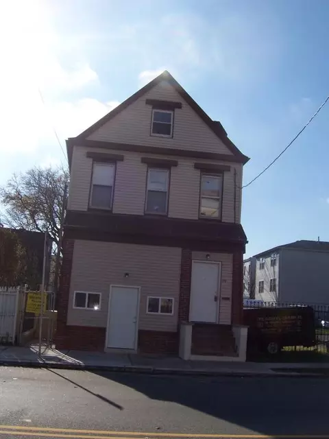 172 Sixteenth Ave, Newark, NJ 07103 photo 1