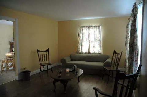 88 Guy St, Dover, NJ 07801 photo 4