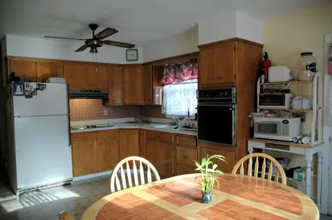 88 Guy St, Dover, NJ 07801 photo 2