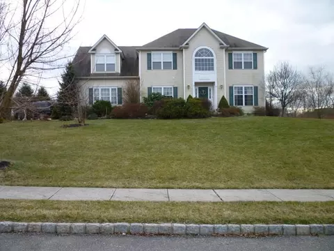 12 Benjamin Dr, Washington, NJ 07882 photo 1