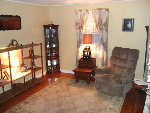 45 Colonial Ter, Springfield, NJ 07081 photo 4