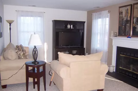 346 Potomac Dr, Basking Ridge, NJ 07920 photo 3