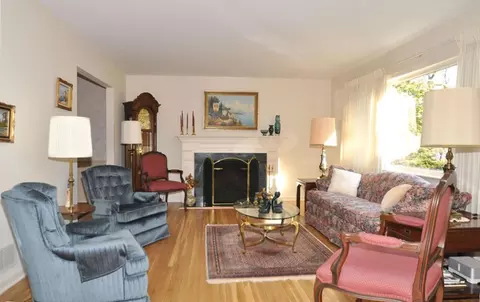 104 Overhill Rd, New Providence Boro, NJ 07974 photo 2