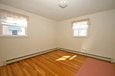 336 Howard Ave, Middlesex, NJ 08846 photo 8
