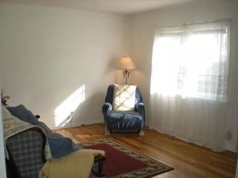 5 Pelham Ave, Edison, NJ 08817 photo 2