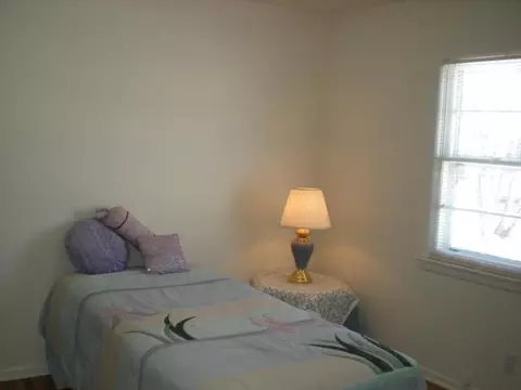 5 Pelham Ave, Edison, NJ 08817 photo 4
