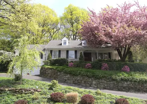 86 Druid Hill Rd, Summit, NJ 07901 photo 1