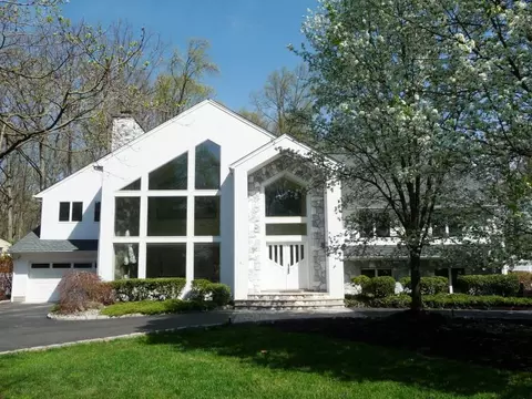 2 Wendover Rd, Edison, NJ 08820 photo 1