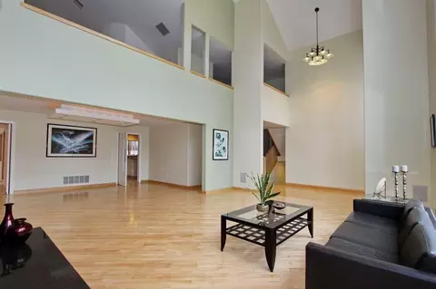 2 Wendover Rd, Edison, NJ 08820 photo 3