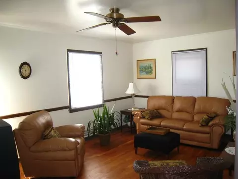 321 Giles Ave, Middlesex, NJ 08846 photo 4