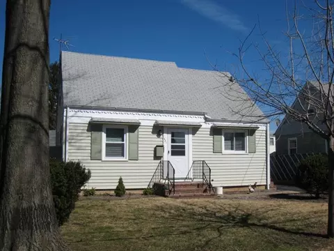 321 Giles Ave, Middlesex, NJ 08846 photo 1