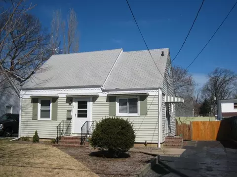321 Giles Ave, Middlesex, NJ 08846 photo 2
