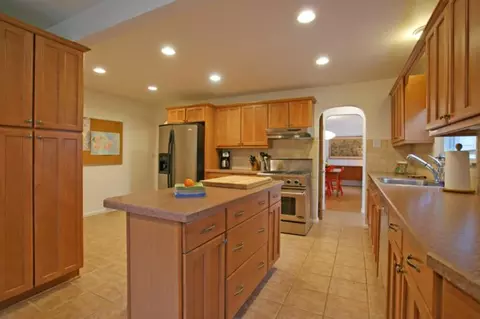 83 Myrtle Ave, Millburn, NJ 07041 photo 9