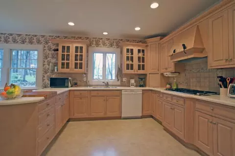 59 Maple St, Millburn, NJ 07041 photo 9