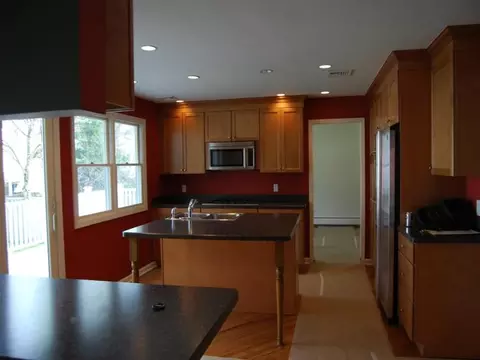 268 Oakwood Dr, Paramus, NJ 07652 photo 6