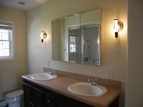 268 Oakwood Dr, Paramus, NJ 07652 photo 9