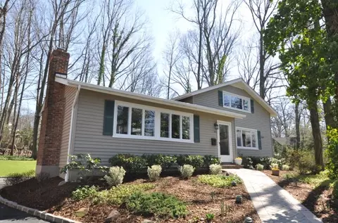 66 Wade Dr, Summit, NJ 07901 photo 1
